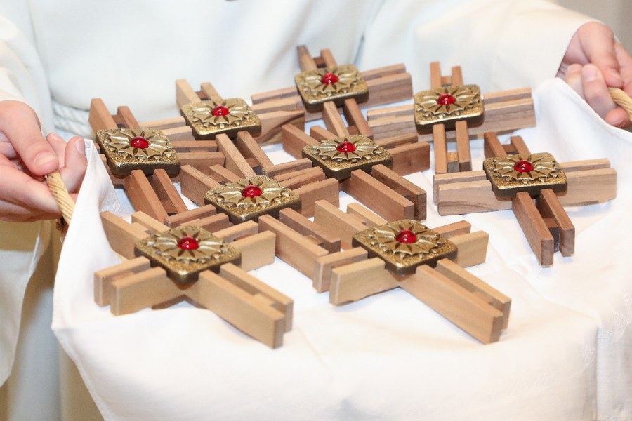 Kreuze Erstkommunion.jpg Kreuze Erstkommunion.jpg