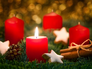 Segnung von Adventskränzen und -gestecken